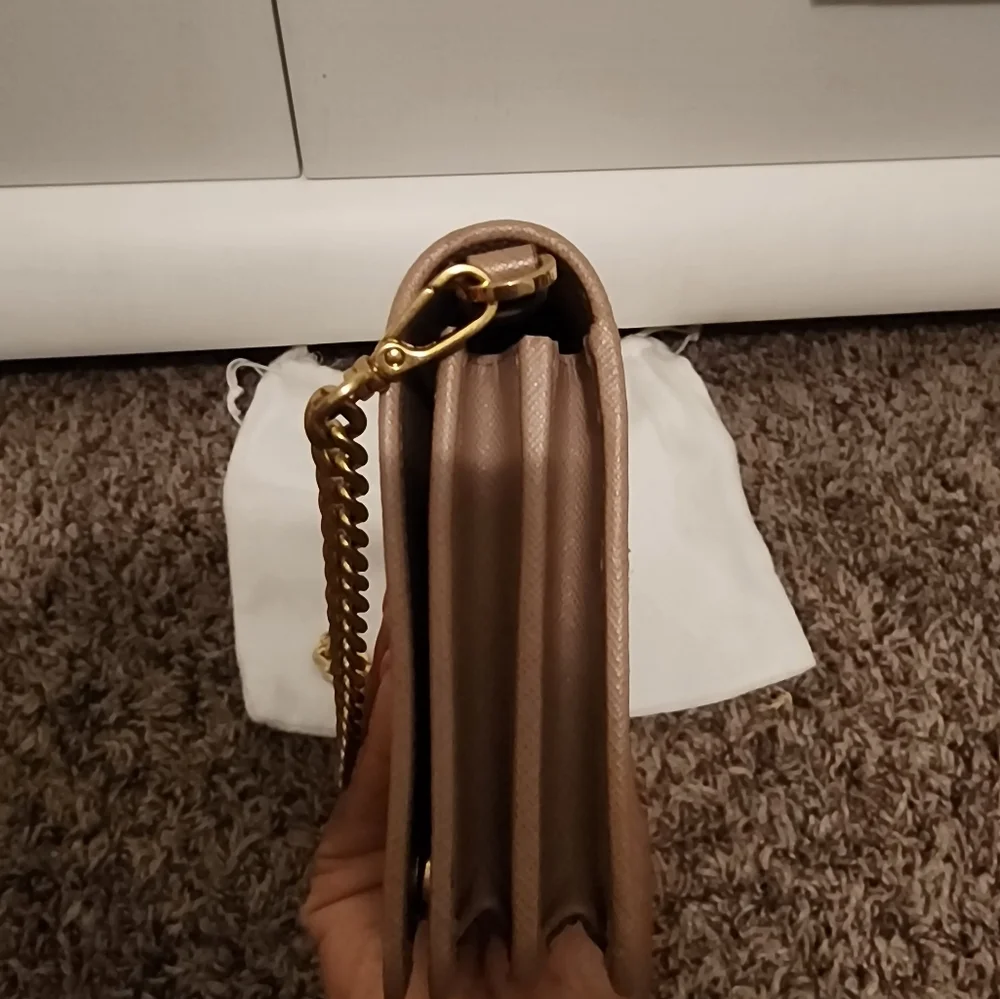 ‼️SOLD‼️Prada Crossbody Bag - Picture 6 of 10